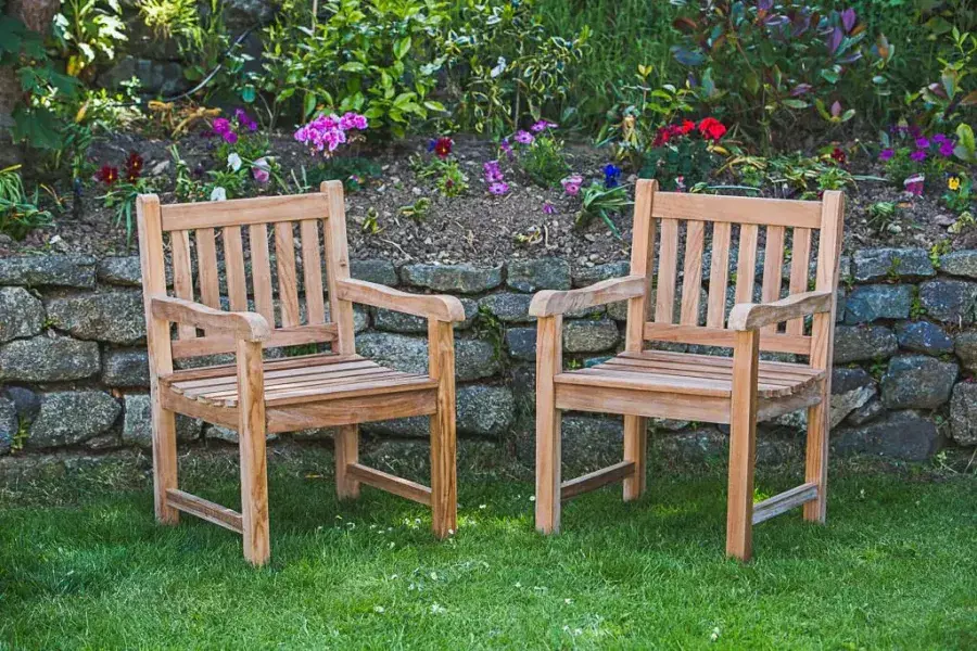 Teak fixed patio chair