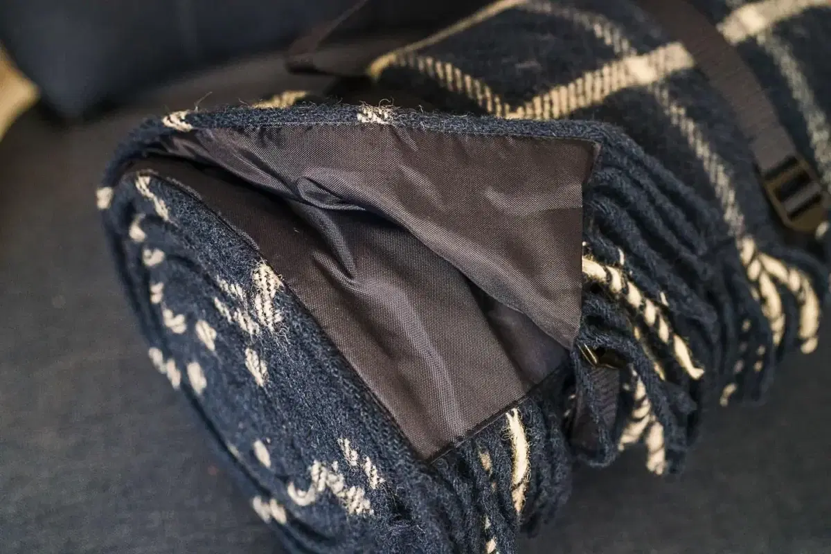Checked Navy and Cream Wool Tartan Picnic Rug / Travel Blanket Lined Waterproof Backing-991