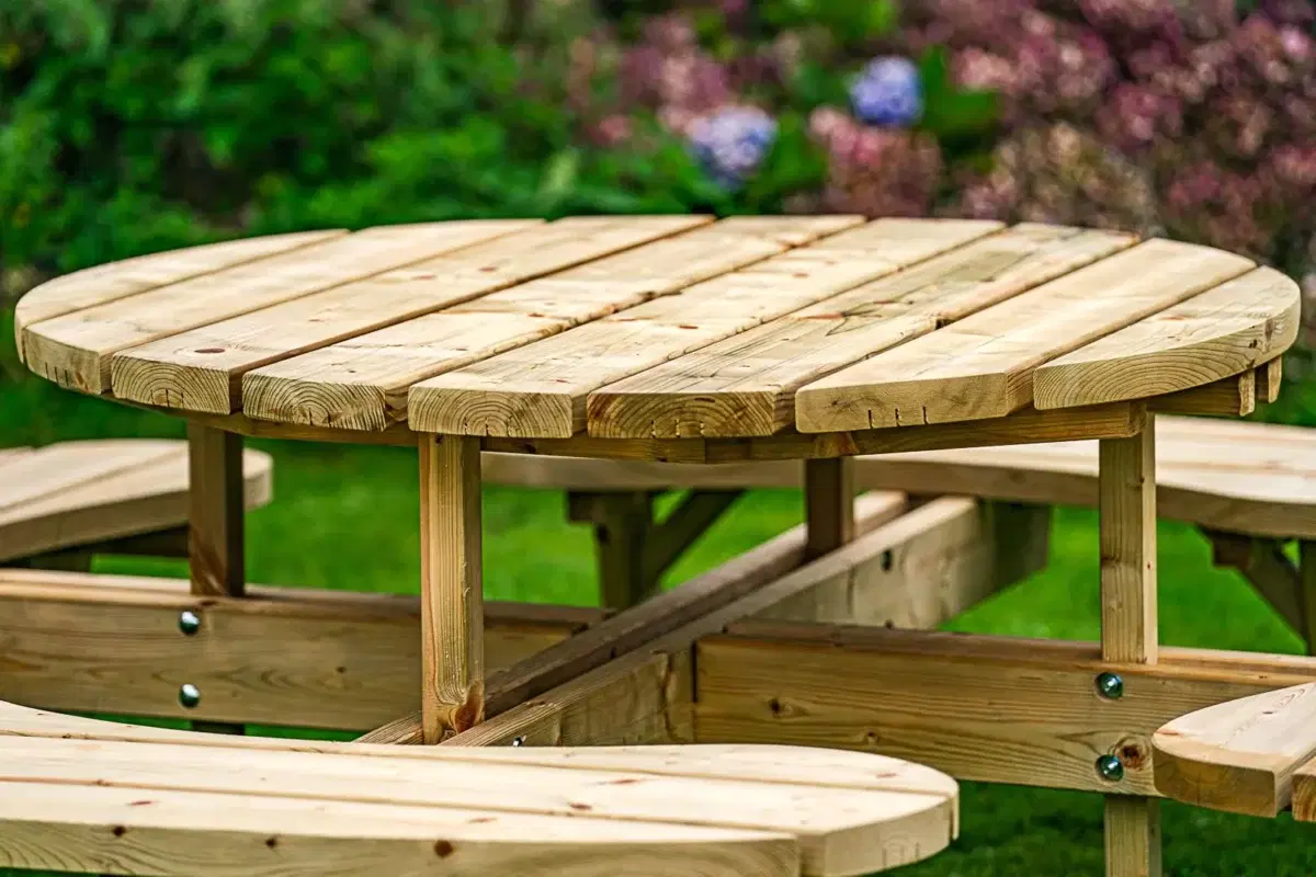 Round Garden Picnic Table-2600