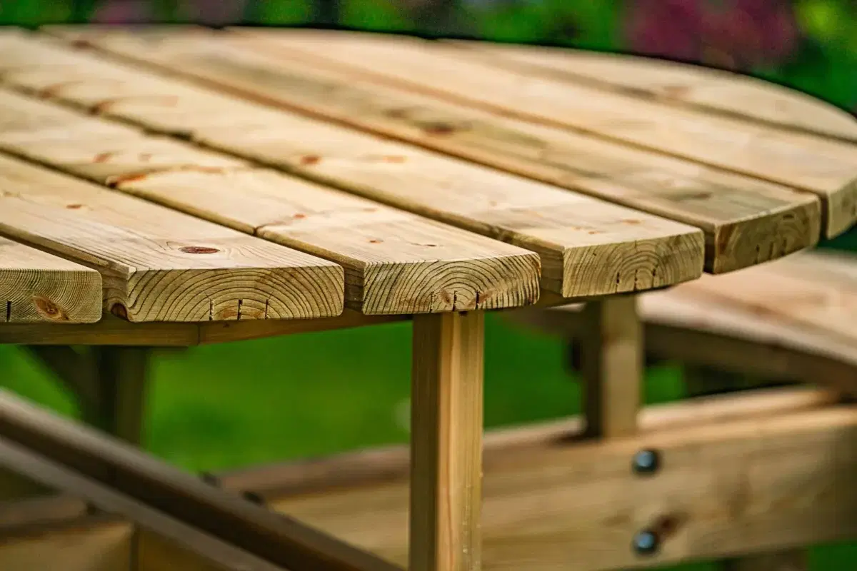 Round Garden Picnic Table-2591